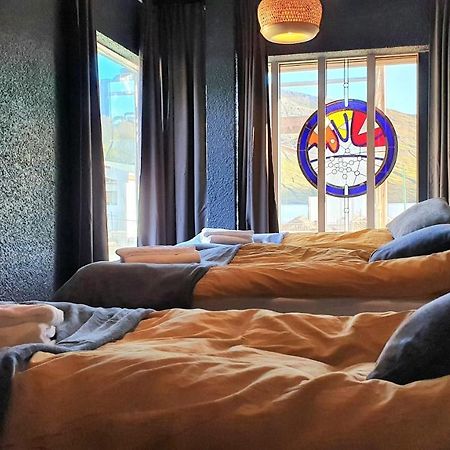 Neskaupstaður The Bank Sleeping Guesthouse מראה חיצוני תמונה