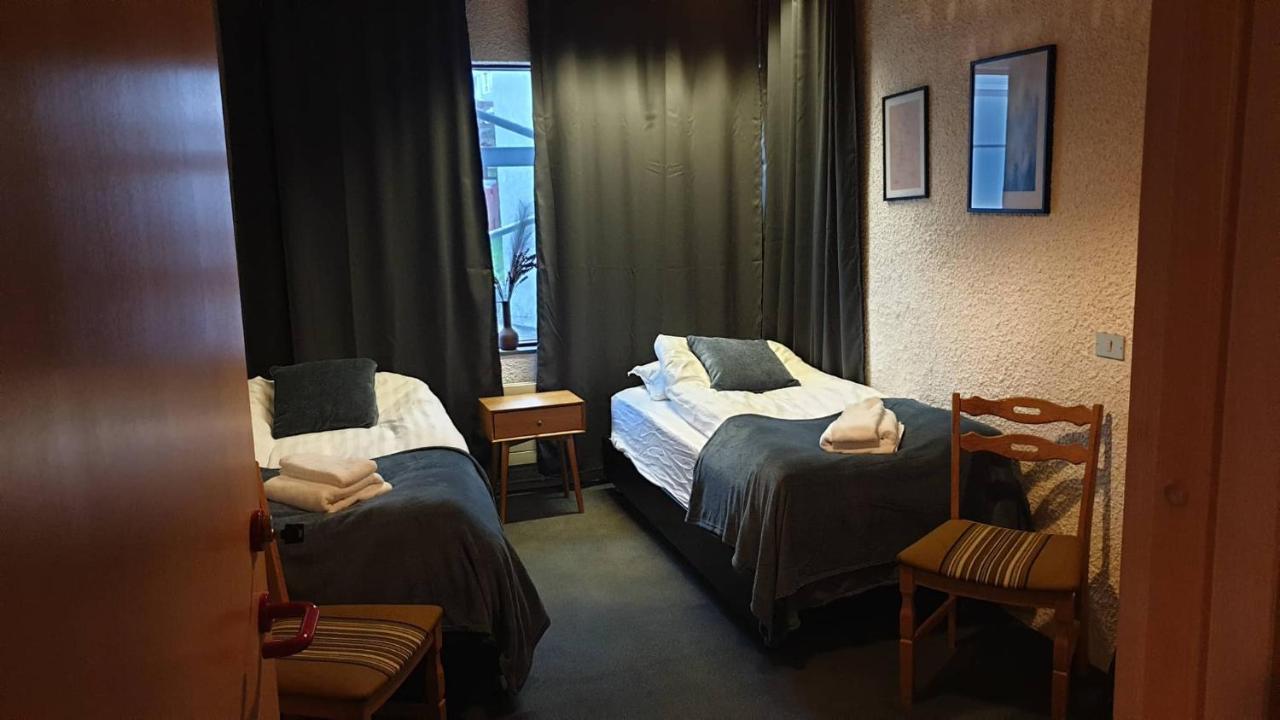 Neskaupstaður The Bank Sleeping Guesthouse מראה חיצוני תמונה